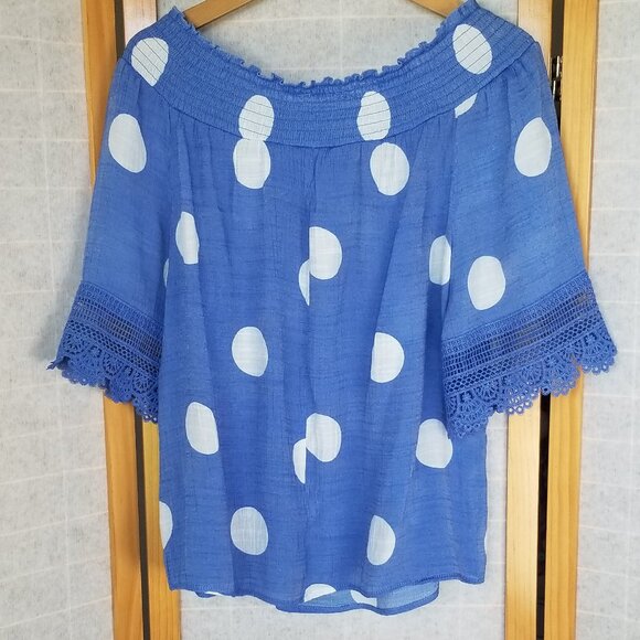 Blue Polka Dot Off the Shoulder Blouse Top Gauzy Crinkly Fabric Size Large - Picture 1 of 8